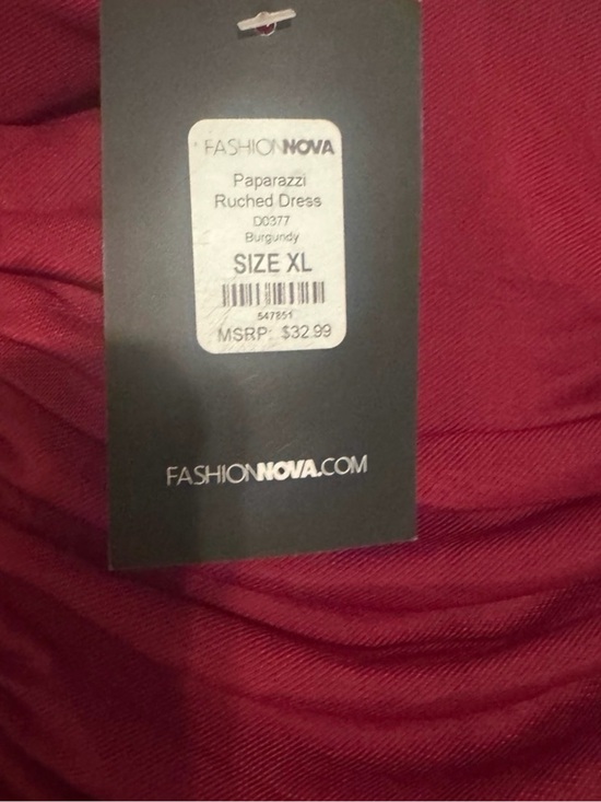 Fashion Nova Dresses & Skirts - Fashion Nova Paparazzi Ruched Midi Dress in Burgundy
